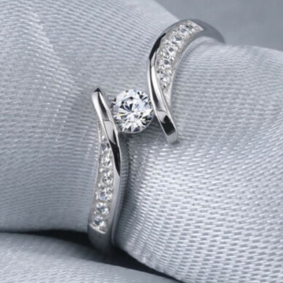 Size 7 Sterling Silver Tension Set Moissanite Channel set Diamonds Sparkly - Picture 11 of 14